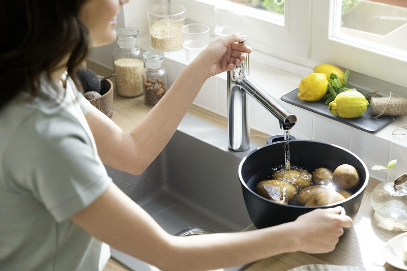 Смеситель для кухни Hansgrohe Zesis M33 74804000