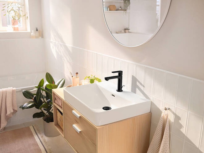 Смеситель для раковины Hansgrohe Rebris S 72517670 черный матовый