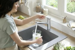 Смеситель для кухни Hansgrohe Zesis M33 74802000 Хром