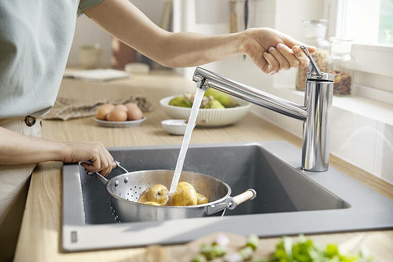 Смеситель для кухни Hansgrohe Zesis M33 74802000 Хром