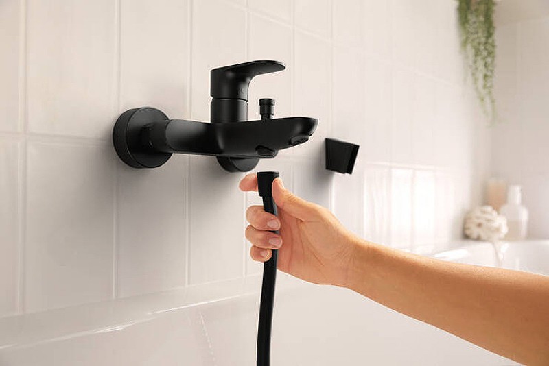 Смеситель для ванны Hansgrohe Rebris S 72440670 черный матовый