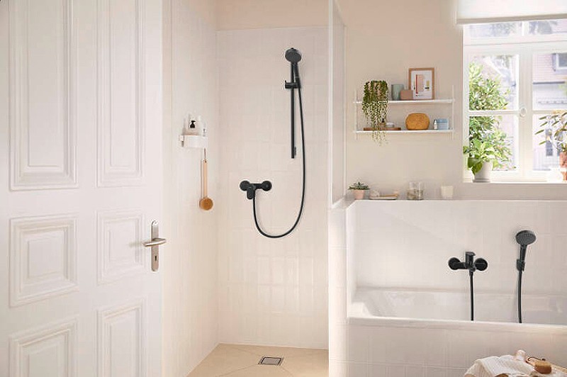 Смеситель для ванны Hansgrohe Rebris S 72440670 черный матовый