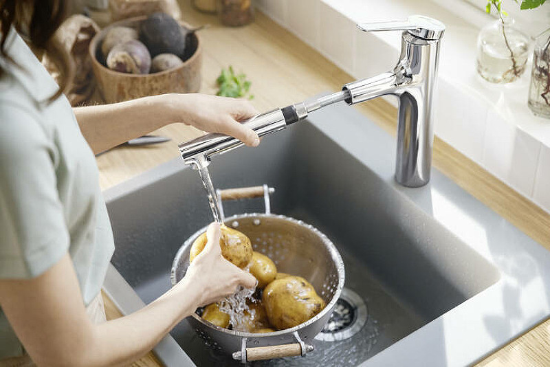 Смеситель для кухни Hansgrohe Zesis M33 74801800