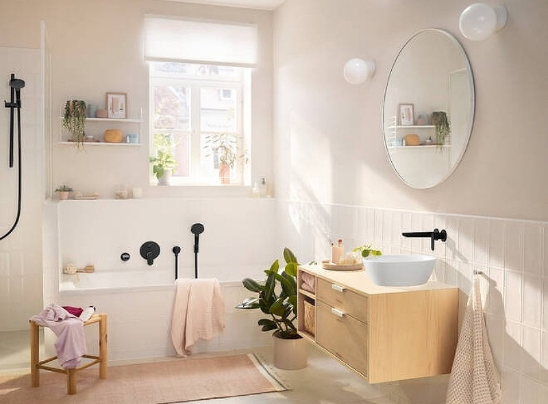 Смеситель для раковины Hansgrohe Rebris S 72528670 черный матовый