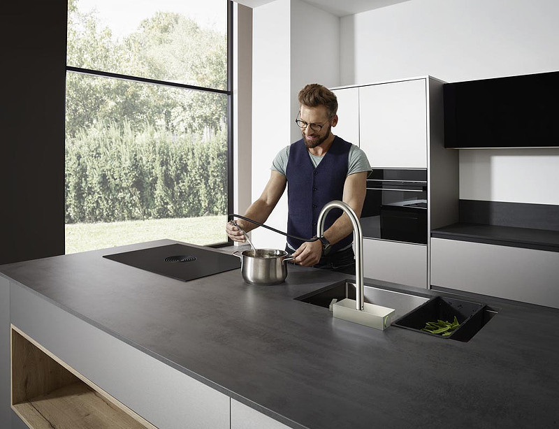 Смеситель для кухни Hansgrohe Aquno Select M81 73831800 Сталь
