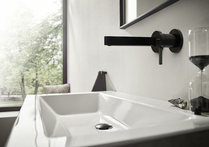 Смеситель для раковины Hansgrohe Finoris 76051670 черный матовый